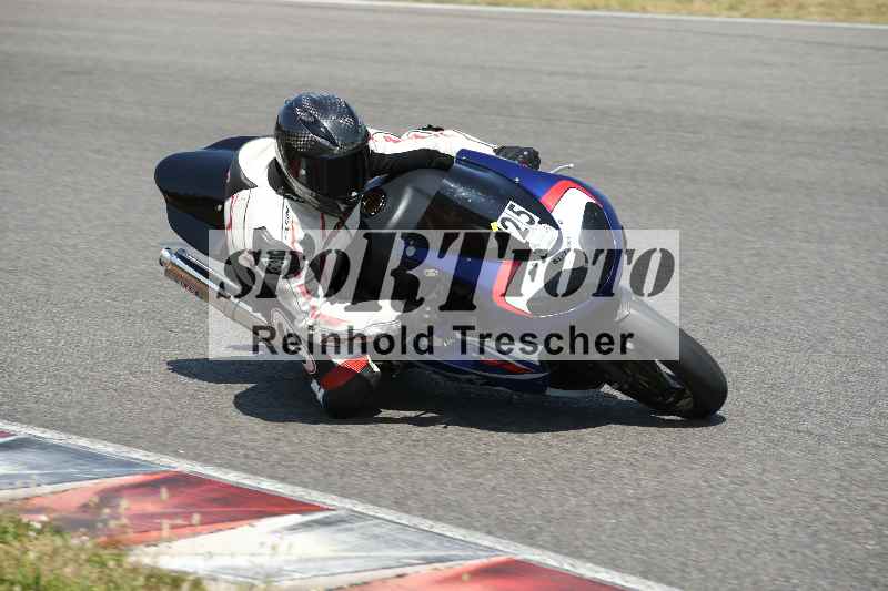 /Archiv-2023/28 05.06.2023 Moto Club Anneau du Rhin/vert-medium/25